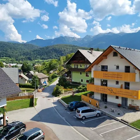 Sweet With Terrace In Triglav National Park 아파트 보히니